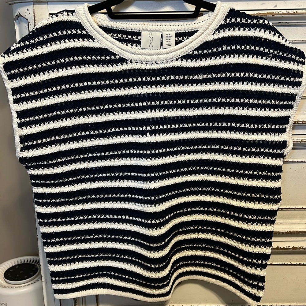 Joie Striped Short Sleeved Dolman Sweater with Sequins New Condition! Size M